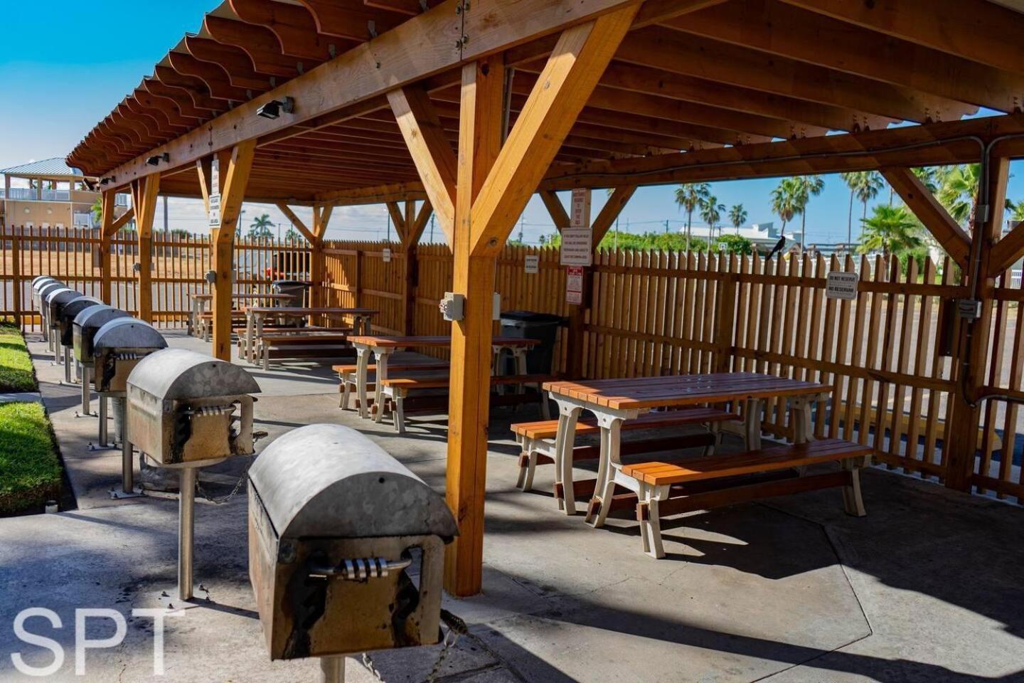 Beach Access Condo With Pool, Hot Tub Area & Bbq - Gulfview I - Unit 213 サウス・パドリー・アイランド エクステリア 写真
